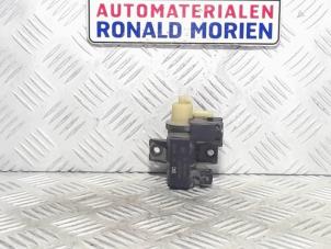 Gebruikte Overdrukklep Turbo Renault Master IV (FV) Prijs € 25,00 Margeregeling aangeboden door Automaterialen Ronald Morien B.V.