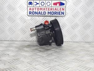 Gebruikte Stuurbekrachtiging Pomp Renault Scénic I (JA) 1.6 16V Prijs € 65,00 Margeregeling aangeboden door Automaterialen Ronald Morien B.V.