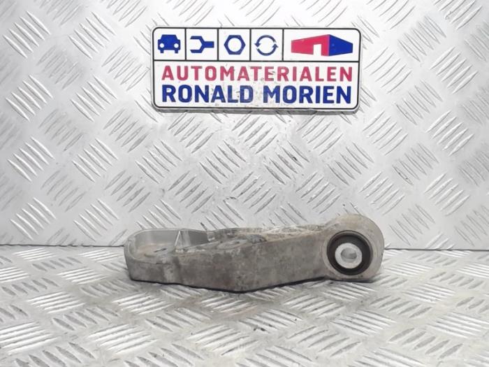 Gebruikte Motorsteun Volvo XC60 I (DZ) 2.4 D5 20V 220 AWD Prijs € 10,00 Margeregeling aangeboden door Automaterialen Ronald Morien B.V.