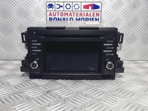 Gebruikte Radio CD Speler Mazda CX-5 (KE,GH) 2.2 SkyActiv-D 150 16V 2WD Prijs € 495,00 Margeregeling aangeboden door Automaterialen Ronald Morien B.V.
