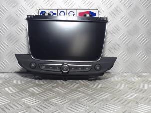 Gebruikte Display Multi Media regelunit Opel Crossland/Crossland X 1.2 Turbo 12V Prijs € 295,00 Margeregeling aangeboden door Automaterialen Ronald Morien B.V.