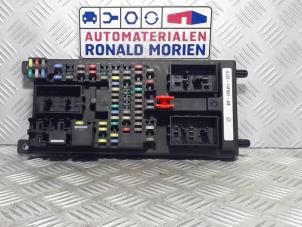 Gebruikte Zekeringkast Landrover Range Rover Evoque (LVJ/LVS) 2.2 SD4 16V Prijs € 125,00 Margeregeling aangeboden door Automaterialen Ronald Morien B.V.
