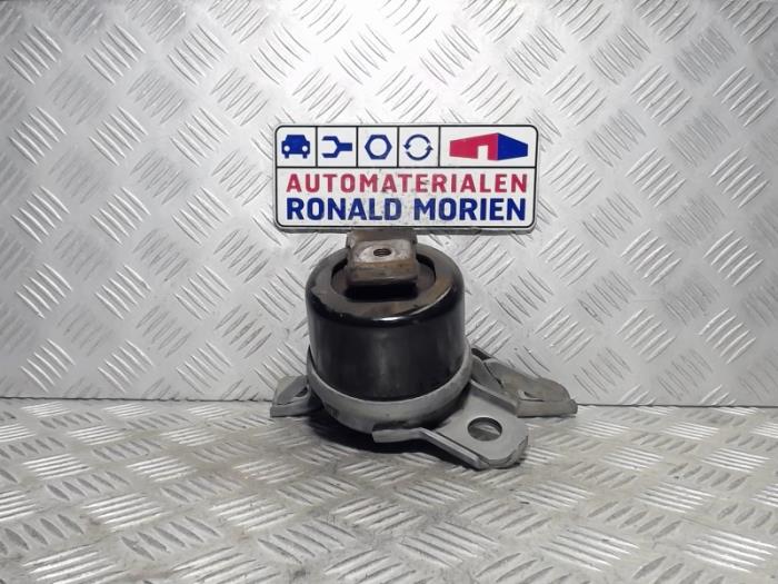 Gebruikte Motorrubber Landrover Range Rover Evoque (LVJ/LVS) 2.2 SD4 16V Prijs € 35,00 Margeregeling aangeboden door Automaterialen Ronald Morien B.V.