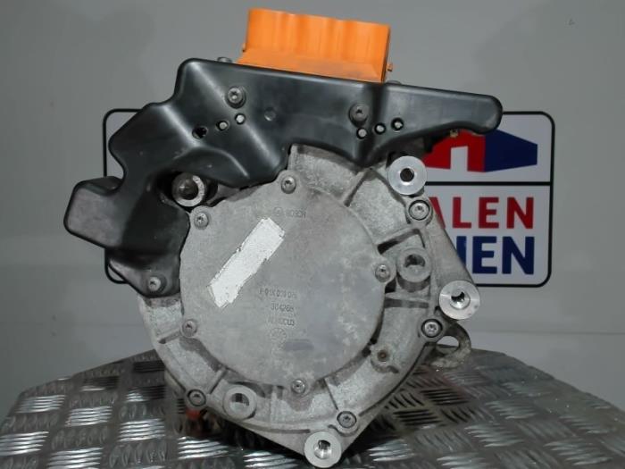 Hybride elektro motor van een Peugeot 3008 I (0U/HU) 2.0 HYbrid4 16V 2014