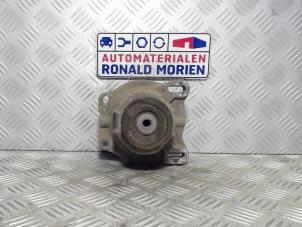 Gebruikte Motorsteun Ford Transit Prijs € 35,00 Margeregeling aangeboden door Automaterialen Ronald Morien B.V.