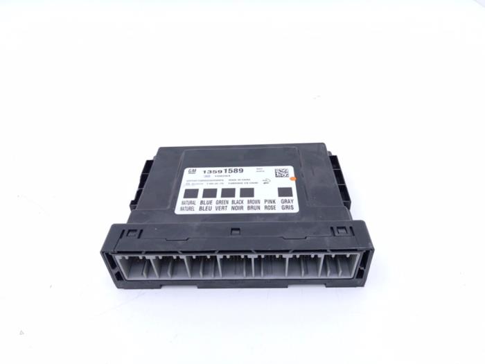 Gebruikte Module Bodycontrol Opel Corsa E 1.0 SIDI Turbo 12V Prijs € 35,00 Margeregeling aangeboden door Automaterialen Ronald Morien B.V.