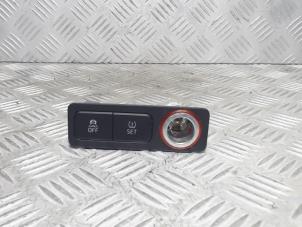 Gebruikte Schakelaar Volkswagen Up! (121) 1.0 12V 60 Prijs € 15,00 Margeregeling aangeboden door Automaterialen Ronald Morien B.V.