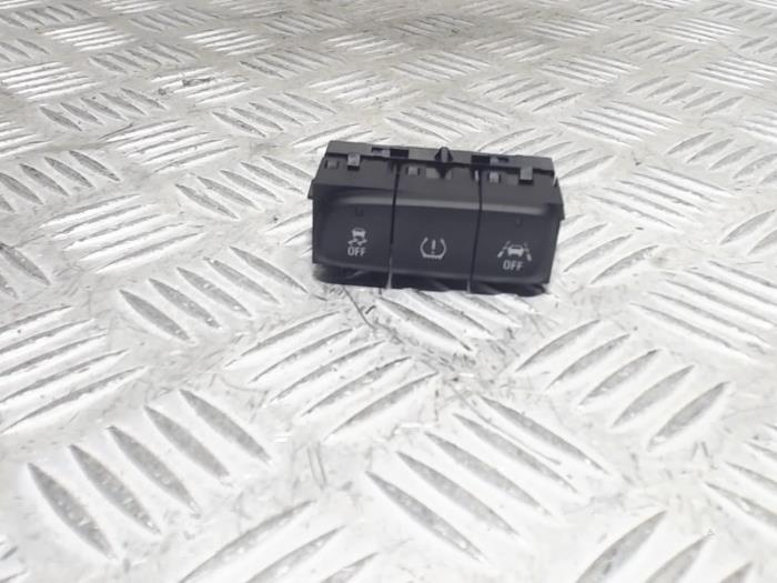 Schakelaar van een Opel Grandland (X) 1.2 Turbo 12V 2018