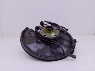 Gebruikte Asschenkel links-achter Audi RS 4 (B7) RS4 4.2 V8 40V Prijs € 75,00 Margeregeling aangeboden door Automaterialen Ronald Morien B.V.