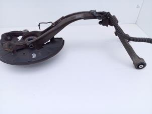 Gebruikte Fusee rechts-voor Audi Q7 (4LB) 3.0 TDI V6 24V Prijs € 49,00 Margeregeling aangeboden door Automaterialen Ronald Morien B.V.