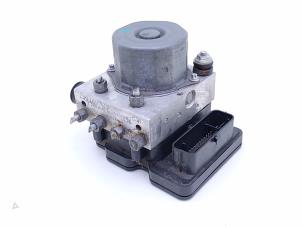 Gebruikte ABS Pomp Dacia Duster (HS) 1.5 dCi 4x4 Prijs € 249,00 Margeregeling aangeboden door Automaterialen Ronald Morien B.V.