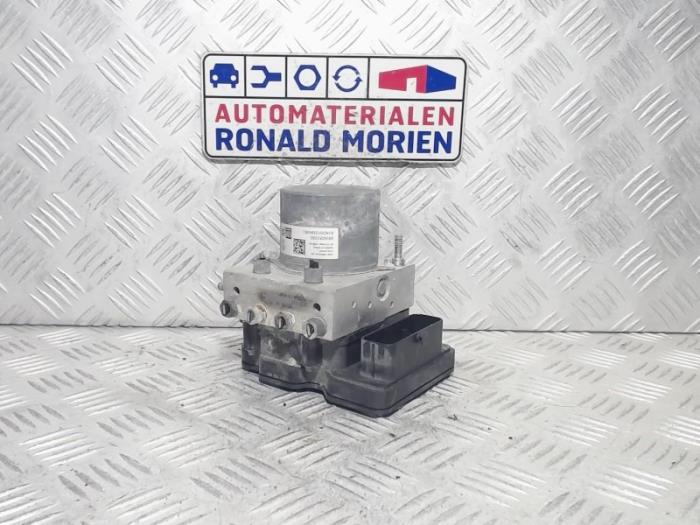 Gebruikte ABS Pomp Opel Crossland (X) 1.2 Turbo 12V Prijs € 125,00 Margeregeling aangeboden door Automaterialen Ronald Morien B.V.