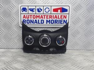 Gebruikte Kachel Bedieningspaneel Mini Mini (F55) 1.5 12V Cooper Prijs € 125,00 Margeregeling aangeboden door Automaterialen Ronald Morien B.V.
