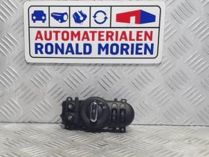 Gebruikte Schakelaar Licht Mini Mini (F55) 1.5 12V Cooper Prijs € 35,00 Margeregeling aangeboden door Automaterialen Ronald Morien B.V.