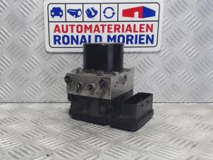 Gebruikte ABS Pomp Ford Focus 3 2.0 TDCi 16V 115 Prijs € 95,00 Margeregeling aangeboden door Automaterialen Ronald Morien B.V.