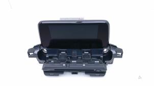 Gebruikte Radio CD Speler Mazda CX-5 II (KF) 2.2 SkyActiv-D 150 16V 2WD Prijs € 595,00 Margeregeling aangeboden door Automaterialen Ronald Morien B.V.