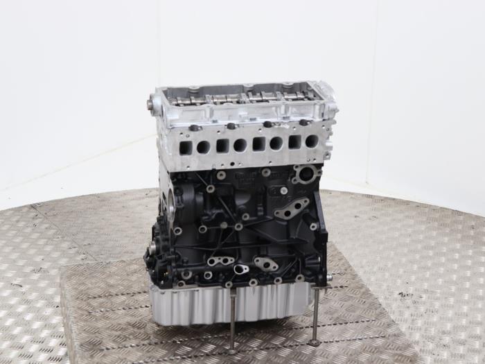 Motor van een Volkswagen Transporter T6 2.0 TDI 150 4Motion 2022