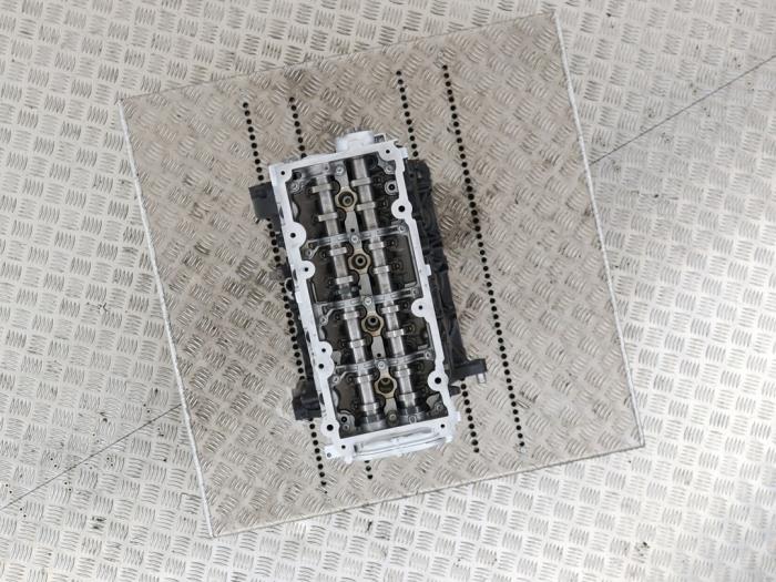 Motor van een Volkswagen Transporter T6 2.0 TDI 150 4Motion 2022