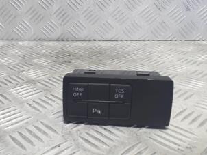 Gebruikte Schakelaar Mazda CX-5 II (KF) 2.2 SkyActiv-D 150 16V 2WD Prijs € 29,00 Margeregeling aangeboden door Automaterialen Ronald Morien B.V.