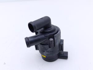 Gebruikte Waterpomp Volkswagen Transporter T5 2.0 TDI DRF Prijs € 29,00 Margeregeling aangeboden door Automaterialen Ronald Morien B.V.