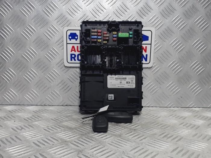 Gebruikte Computer Body Control Ford Fiesta 7 Prijs € 75,00 Margeregeling aangeboden door Automaterialen Ronald Morien B.V.