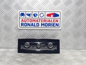 Gebruikte Kachel Bedieningspaneel Opel Grandland/Grandland X 1.2 Turbo 12V Prijs € 75,00 Margeregeling aangeboden door Automaterialen Ronald Morien B.V.
