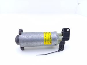 Gebruikte Stoelmotor Volkswagen Phaeton (3D) 3.2 V6 30V Prijs € 39,00 Margeregeling aangeboden door Automaterialen Ronald Morien B.V.