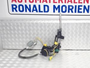 Gebruikte Veiligheidsgordel links-voor Volkswagen Phaeton (3D) 3.2 V6 30V Prijs € 95,00 Margeregeling aangeboden door Automaterialen Ronald Morien B.V.