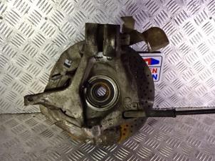 Gebruikte Fusee links-achter Porsche Cayman (987) 3.4 S 24V Prijs € 195,00 Margeregeling aangeboden door Automaterialen Ronald Morien B.V.