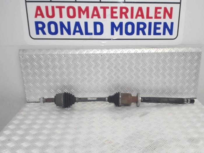 Gebruikte Steekas rechts-voor Opel Mokka/Mokka X 1.6 16V EcoFlex 4x2 Prijs € 125,00 Margeregeling aangeboden door Automaterialen Ronald Morien B.V.