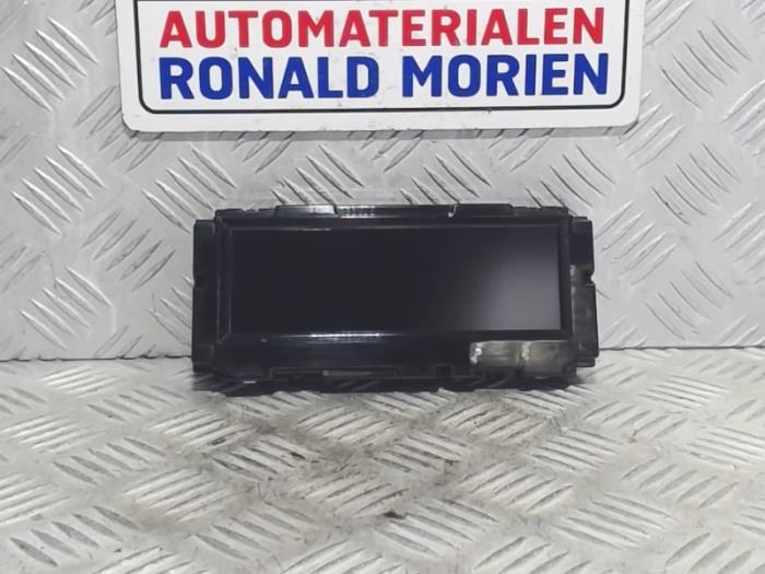 Gebruikte Display Interieur Opel Astra J (PC6/PD6/PE6/PF6) 1.6 16V Prijs € 15,00 Margeregeling aangeboden door Automaterialen Ronald Morien B.V.
