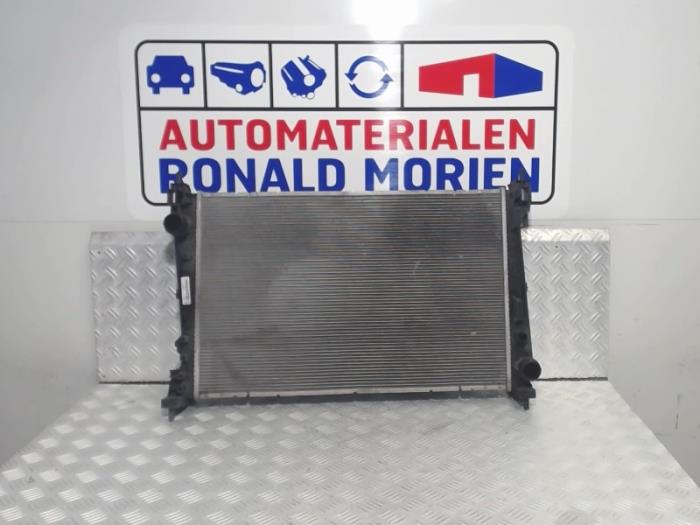 Gebruikte Radiateur Fiat Bravo (198A) 1.6 D Multijet 90 Prijs € 30,00 Margeregeling aangeboden door Automaterialen Ronald Morien B.V.