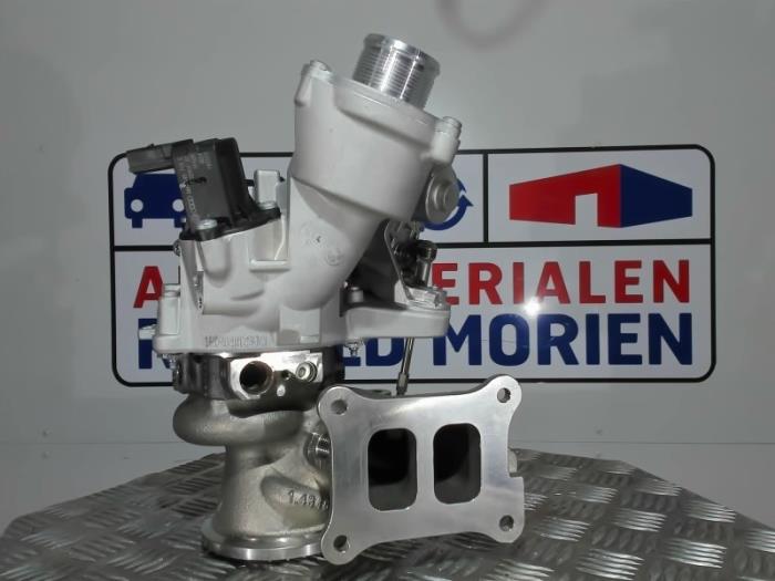 Turbo van een Volkswagen Golf VII (AUA) 2.0 R 4Motion 16V 2017