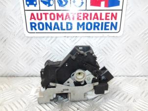 Gebruikte Portierslot Mechaniek 4Deurs links-achter Ford Mondeo Prijs € 30,00 Margeregeling aangeboden door Automaterialen Ronald Morien B.V.