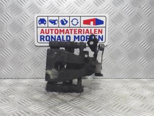 Gebruikte Remklauw (Tang) links-achter Ford Mondeo IV Wagon 2.0 16V Prijs € 35,00 Margeregeling aangeboden door Automaterialen Ronald Morien B.V.