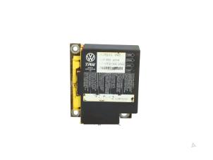 Gebruikte Module Airbag Volkswagen Passat Variant (3C5) 2.0 TDI 16V 170 Prijs € 35,00 Margeregeling aangeboden door Automaterialen Ronald Morien B.V.