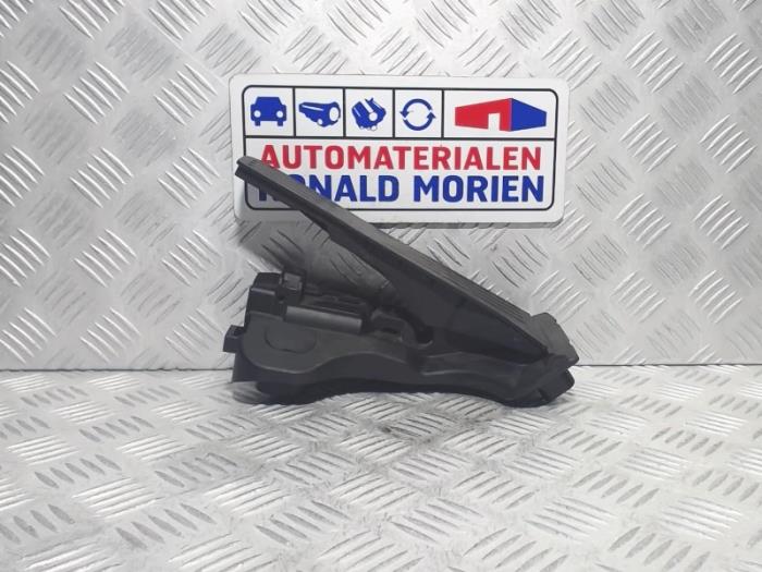 Gebruikte Sensor Gaspedaalpositie Volkswagen Passat Variant (3C5) 1.9 TDI Prijs € 9,99 Margeregeling aangeboden door Automaterialen Ronald Morien B.V.