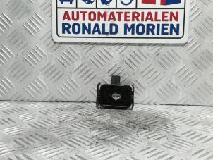 Gebruikte Sensor regen Ford S-Max (GBW) 2.0 16V Prijs € 53,75 Margeregeling aangeboden door Automaterialen Ronald Morien B.V.
