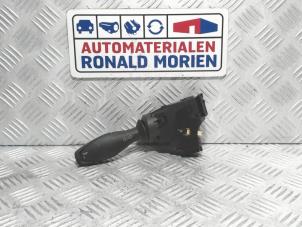 Gebruikte Richtingaanwijzer Schakelaar Ford B-Max (JK8) 1.5 TDCi Prijs € 15,00 Margeregeling aangeboden door Automaterialen Ronald Morien B.V.