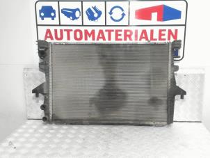 Gebruikte Radiateur Volkswagen Transporter T5 1.9 TDi Prijs € 30,00 Margeregeling aangeboden door Automaterialen Ronald Morien B.V.