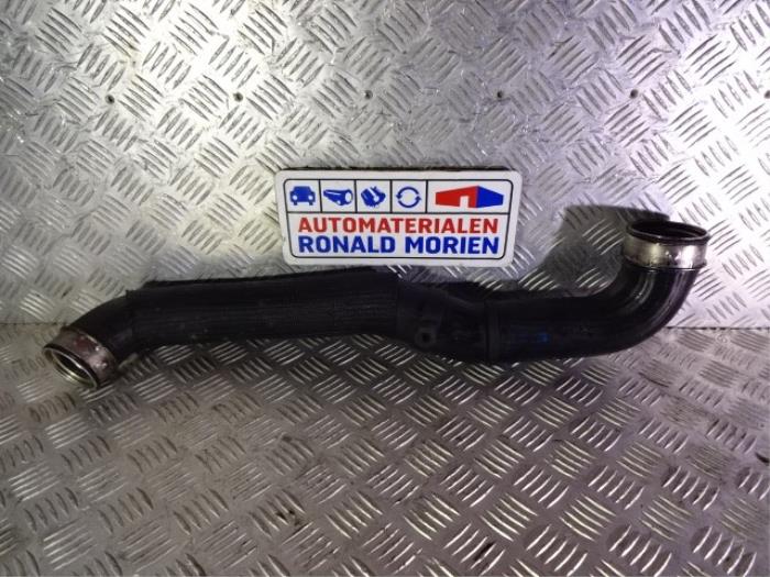 Gebruikte Intercooler Buis Volkswagen Touareg (7LA/7L6) 5.0 TDI V10 Prijs € 35,00 Margeregeling aangeboden door Automaterialen Ronald Morien B.V.