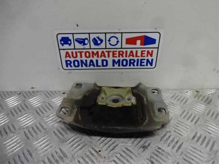 Gebruikte Motorrubber Ford C-Max (DXA) 1.6 Ti-VCT 16V Prijs € 25,00 Margeregeling aangeboden door Automaterialen Ronald Morien B.V.