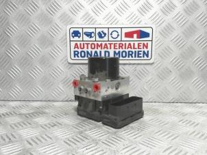 Gebruikte ABS Pomp Volvo V40 (MV) 2.0 T2 16V Prijs € 125,00 Margeregeling aangeboden door Automaterialen Ronald Morien B.V.