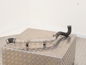 Gebruikte Intercooler Buis Audi Q7 (4LB) 3.0 TDI V6 24V Prijs € 29,00 Margeregeling aangeboden door Automaterialen Ronald Morien B.V.