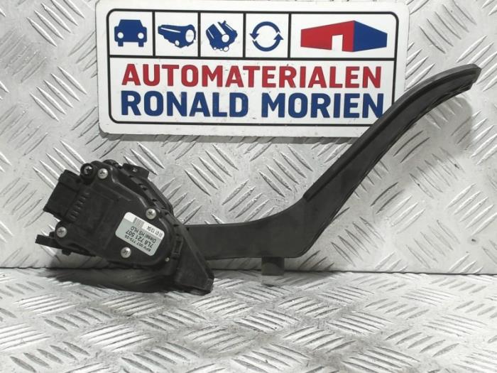 Gebruikte Sensor Gaspedaalpositie Volkswagen Touareg (7LA/7L6) 2.5 TDI R5 Prijs € 9,99 Margeregeling aangeboden door Automaterialen Ronald Morien B.V.