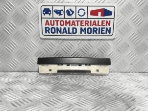Gebruikte Display Interieur Volkswagen Touareg (7LA/7L6) 2.5 TDI R5 Prijs € 24,80 Margeregeling aangeboden door Automaterialen Ronald Morien B.V.