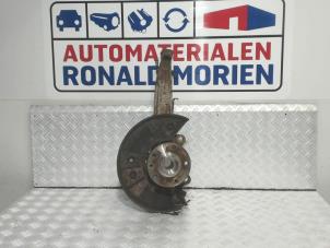 Gebruikte Asschenkel rechts-voor Volkswagen Touareg (7LA/7L6) 2.5 TDI R5 Prijs € 62,00 Margeregeling aangeboden door Automaterialen Ronald Morien B.V.