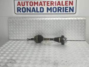 Gebruikte Aandrijfas rechts-voor Volkswagen Touareg (7LA/7L6) 2.5 TDI R5 Prijs € 59,00 Margeregeling aangeboden door Automaterialen Ronald Morien B.V.