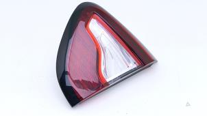 Gebruikte Achterlicht rechts Renault Captur (2R) 0.9 Energy TCE 12V Prijs € 22,50 Margeregeling aangeboden door Automaterialen Ronald Morien B.V.