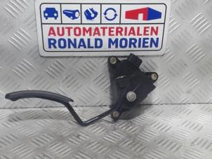 Gebruikte Gaspedaalpositie Sensor Renault Clio III (BR/CR) 1.2 16V 75 Prijs € 9,99 Margeregeling aangeboden door Automaterialen Ronald Morien B.V.